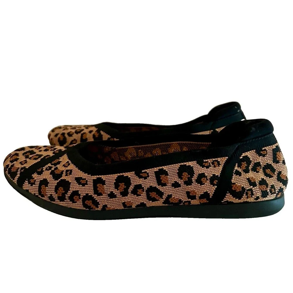 Women’s Cloudsteppers by Clarks Animal Print Stretch Flats Shoes Size 10